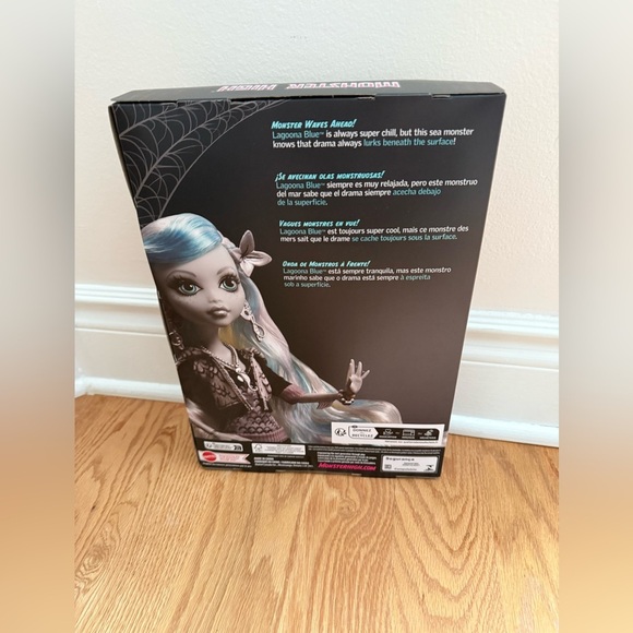 Nwt Monster High Doll Lagoona Blue Reel Drama NRFB - Picture 5 of 8
